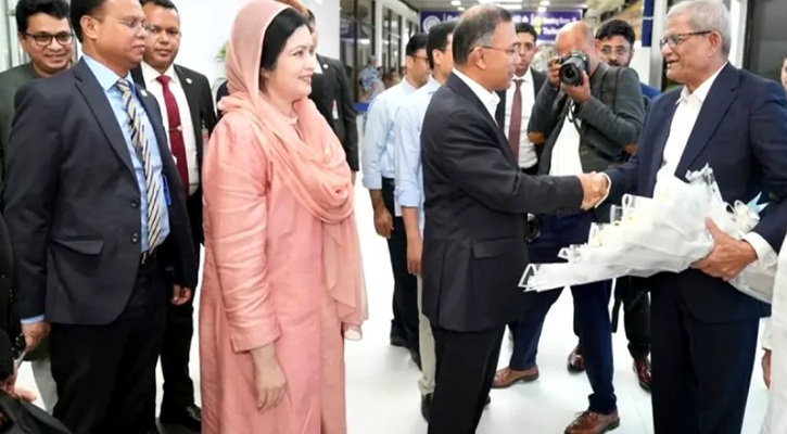 মালয়েশিয়া ও চীন সফর শেষে দেশে ফিরেছেন প্রধানমন্ত্রী তারেক রহমান