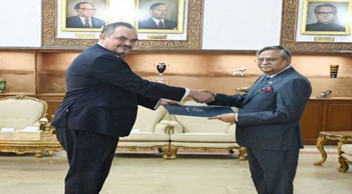 রাষ্ট্রপতির কাছে নতুন মার্কিন রাষ্ট্রদূতের পরিচয়পত্র পেশ