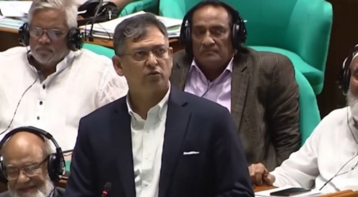 মিয়ানমার সীমান্তে কাঁটাতারের বেড়া নির্মাণের উদ্যোগ, সংসদে জানালেন স্বরাষ্ট্রমন্ত্রী