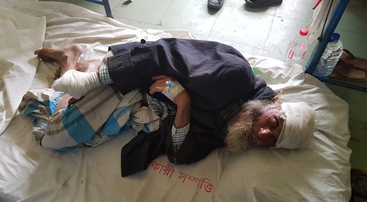 শরীয়তপুরে দুধ বিক্রি নিয়ে দ্বন্দ্বের জেরে একই পরিবারের ৫জনকে কুপিয়ে রক্তাক্ত জখম