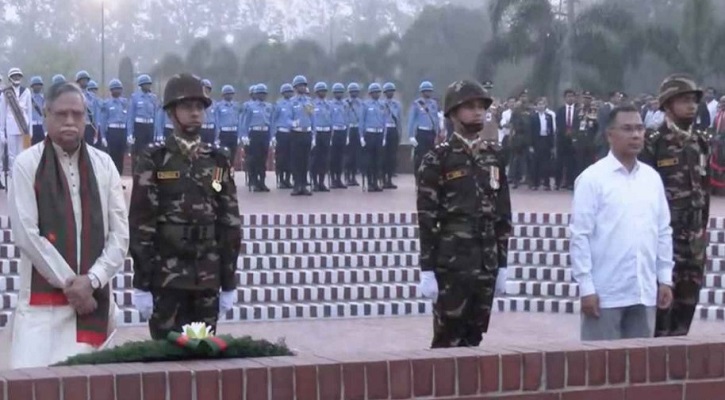 স্মৃতিসৌধে বীর শহীদদের প্রতি রাষ্ট্রপতি ও প্রধানমন্ত্রীর শ্রদ্ধা