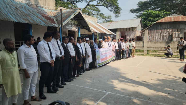 শরীয়তপুরে আইনজীবি সমিতির কার্যালয় সহ দুটি স্থানে বোমা হামলা,এলাকায় আতংক