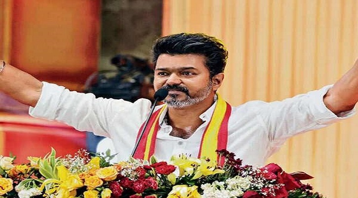 তামিলনাড়ুর মুখ্যমন্ত্রী হিসেবে শপথ নিলেন থালাপতি বিজয়