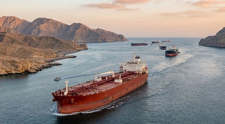 জ্বালানি আমদানি বাড়লেও খরচ কমাতে দেশীয় জাহাজের তাগিদ