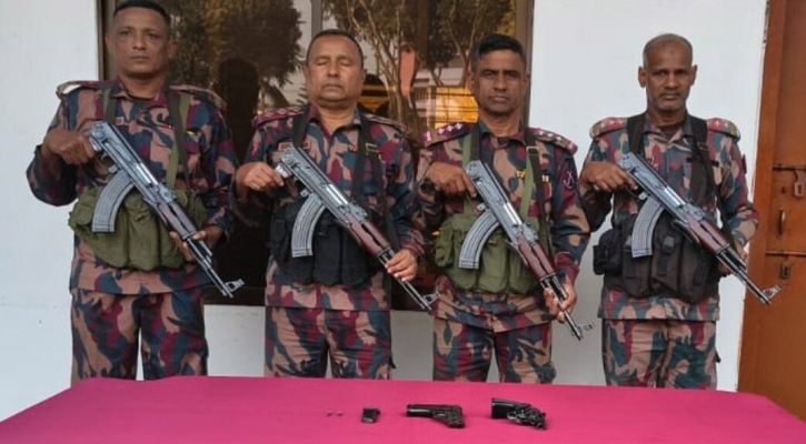 বেনাপোল সীমান্তে বিজিবির অভিযানে বিদেশি পিস্তল ও গুলি উদ্ধার