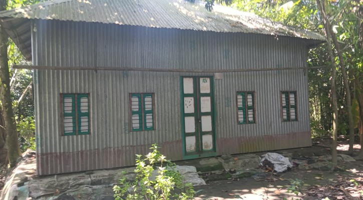 শরীয়তপুরে মানসিক ভারসাম্যহীন ভাইয়ের সম্পত্তি আত্মসাতের অভিযোগ